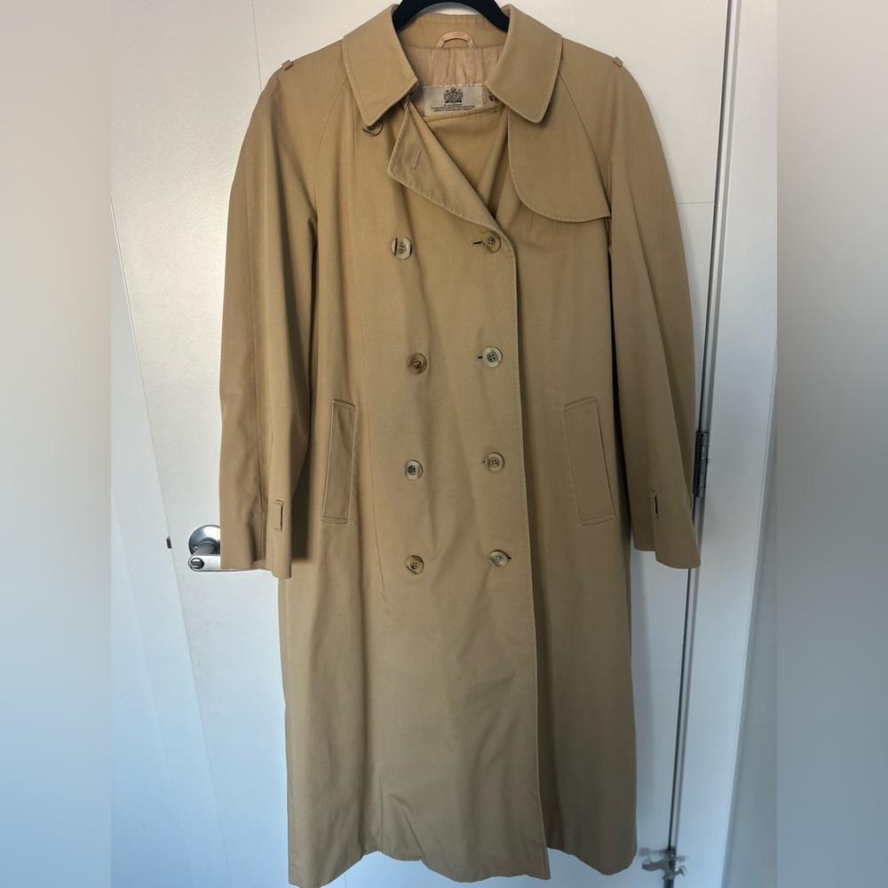 Vintage Aquascutum London Trench Coat | Classic Beige | Checked Lining - Picture 8 of 17
